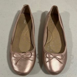 Girls Cat & Jack Rose Gold Flats